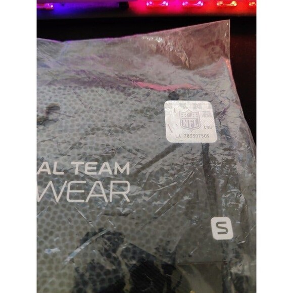 Pets - OFFICIAL Pittsburgh Steelers Shirt, Stretch shirt-size Small - Picture 4 of 7